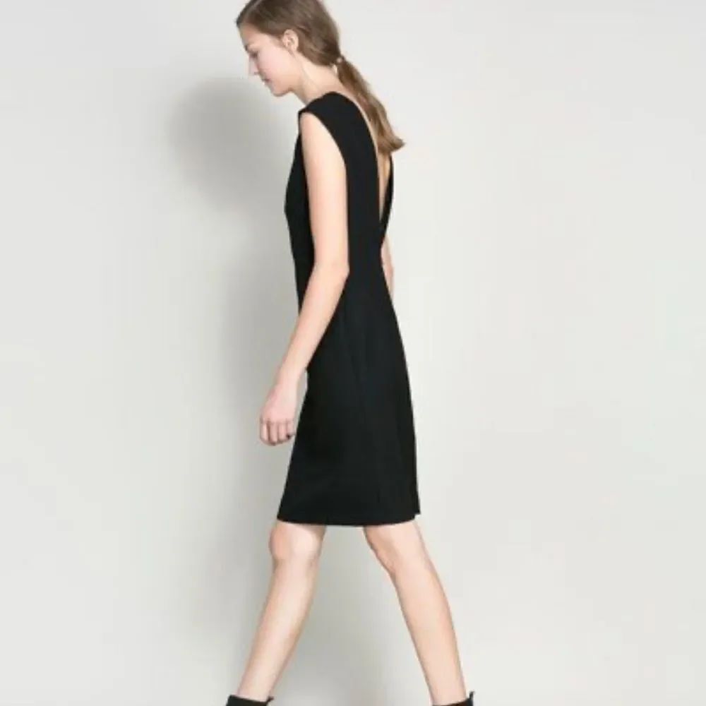 Zara Elegant Black Sleeveless Mini Dress